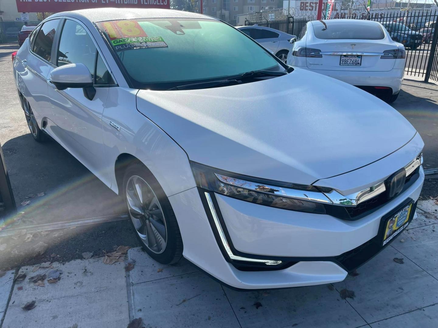 2018 WHITE /White Gold Honda Clarity (JHMZC5F13JC) , located at 744 E Miner Ave, Stockton, CA, 95202, (209) 944-5770, 37.956863, -121.282082 - Photo#1